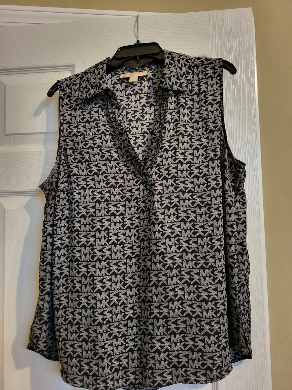 Michael Kors Black & Gray Logo Sleeveless Collared Top